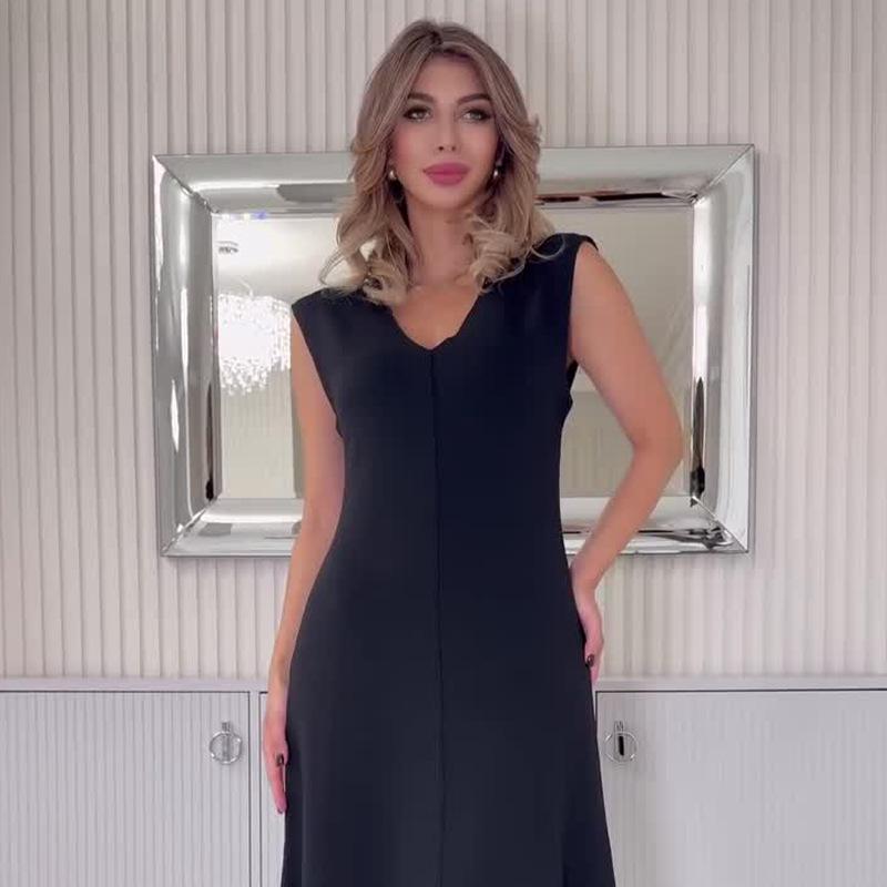 2024 European & American Women's Solid V-Neck Sleeveless Long Dress - Simple & Comfortable