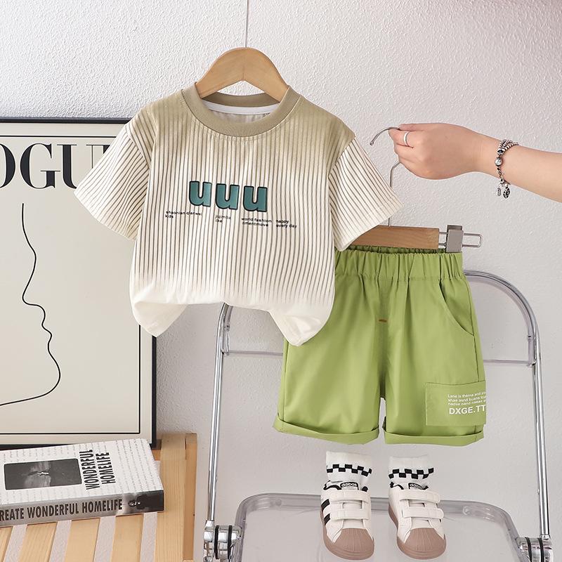 

Мальчиковая футболка с коротким рукавом 2025 - Стильная летняя мода для подростков 120cm зелёный