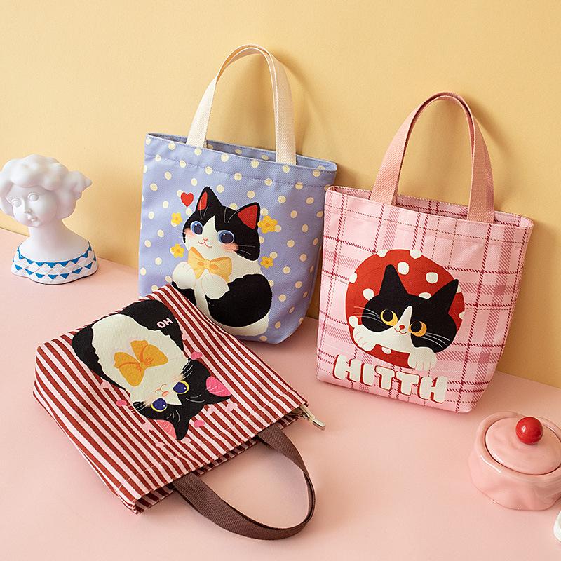 Original cartoon gift bag, cute handbag, birthday gift, Bao Ma hand carry to work, lunch box bag, casual style