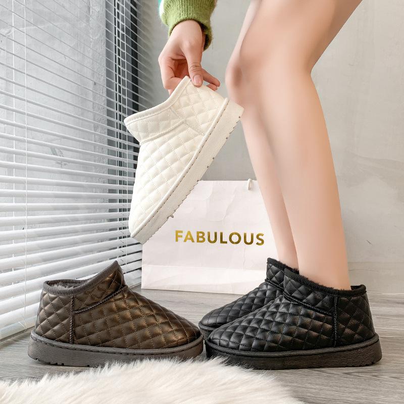 Fleece thickened cotton boots women's 2025 winter new short tube cold-proof cotton boots warm cotton shoes fur integrated short boots