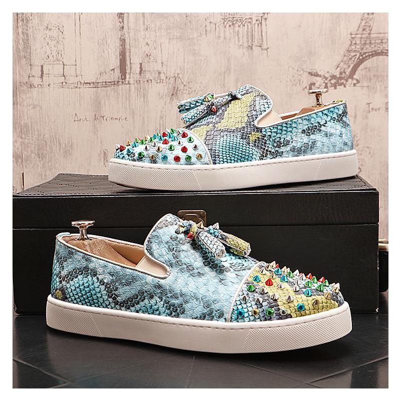 Mode homme pointes chaussures cloutées slip-on imprimé peau de serpent rivets chaussure cuir souple ballerines glands mocassins chaussures de créateur homme