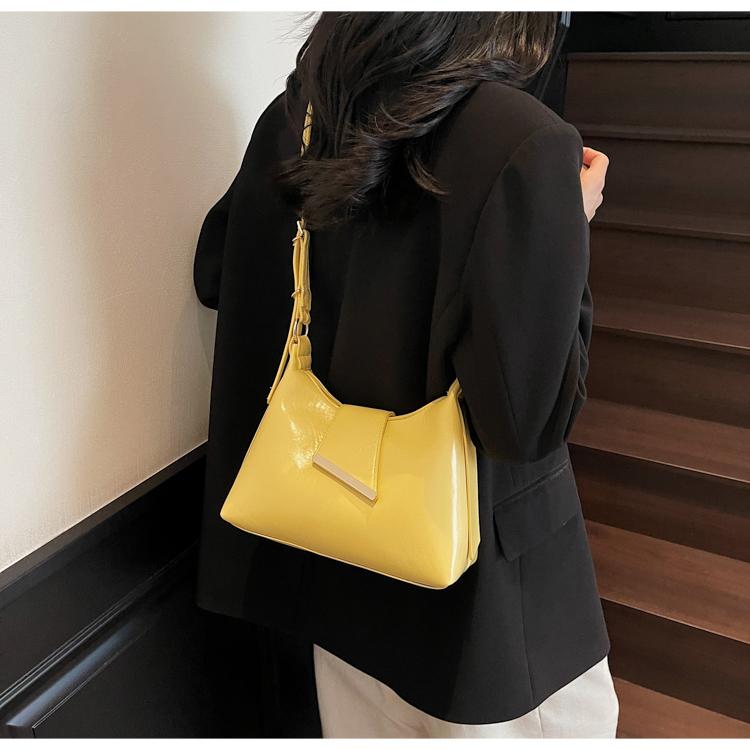 Women Summer Glossy PU Delicate Crossbody Bag High Grade Buckle Zipper One Shoulder Bags Versatile Commute Underarm Packs