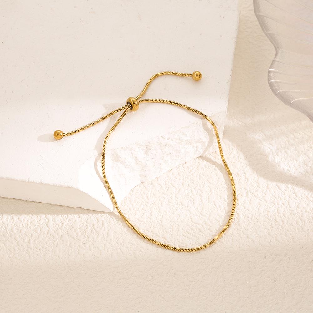 Luxe Titanium Staal Vierbladig Klaver Armband in Koreaanse Stijl met Ingelegde Diamanten voor Vrouwen - Kleurvast