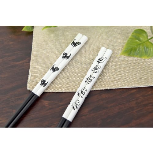 Aoba Children's Chopsticks, Dishwasher Safe, Natural Wood, Lacquered, Cat Design, 18cm