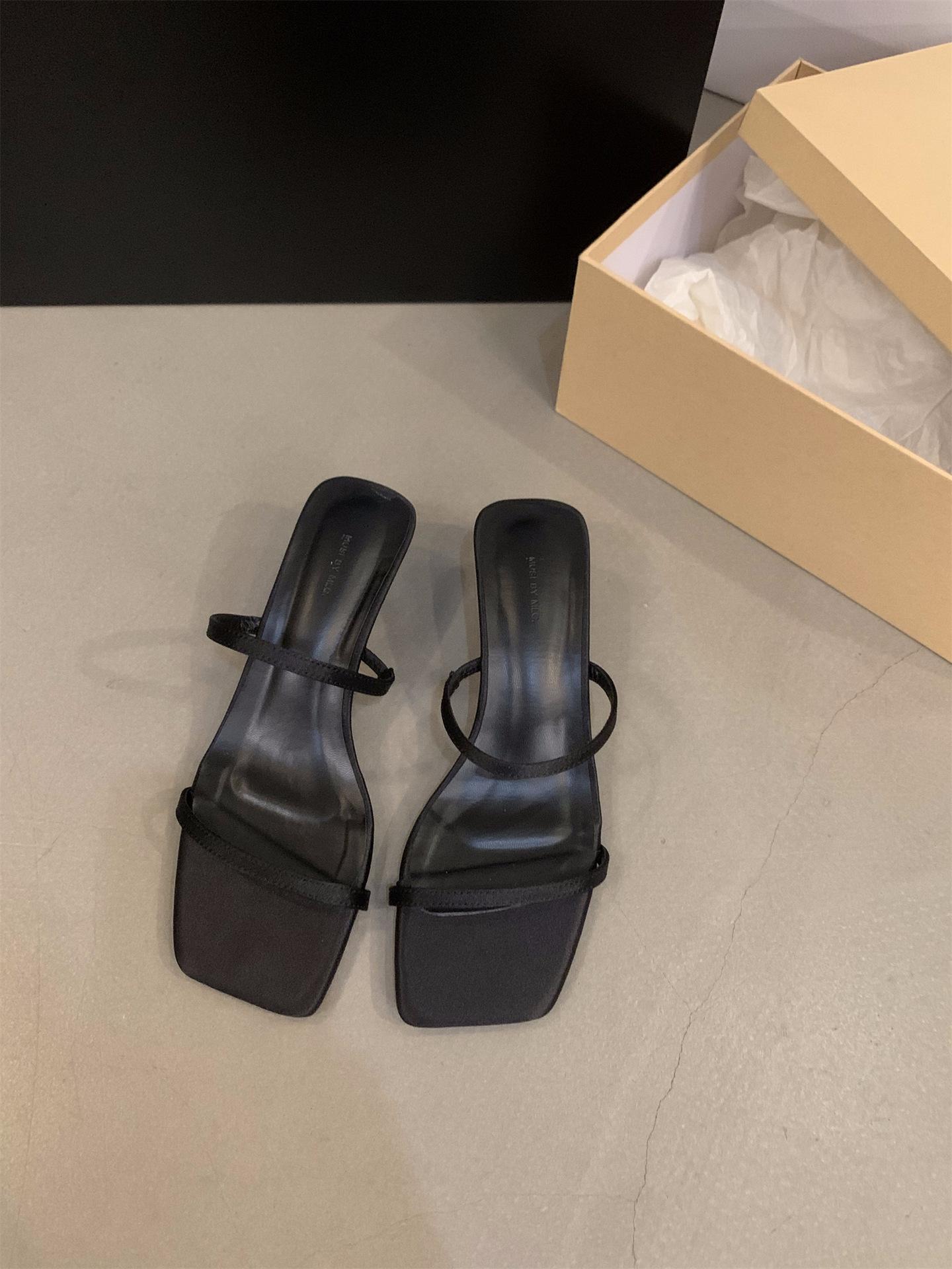 

Niche design sense one-word slippers fairy shoes wear 2025 new summer wedge heel French small sandals 35