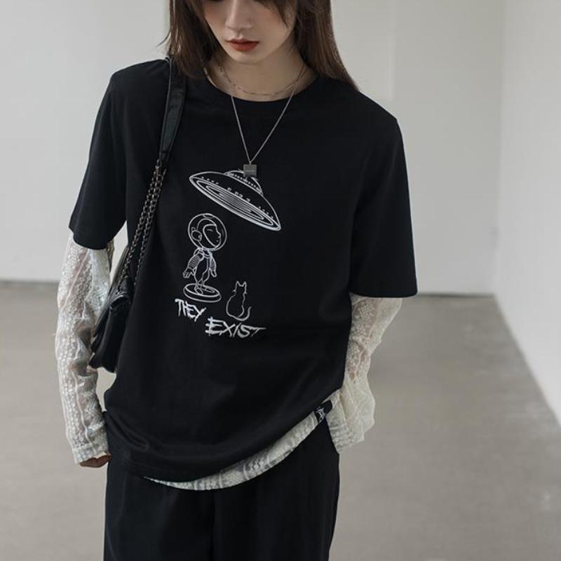 Lace Base Shirt Women's Summer Sun Protection Thin Cover Shirt Long Sleeved T-shirt with Hollowed Out Mesh Top Inside