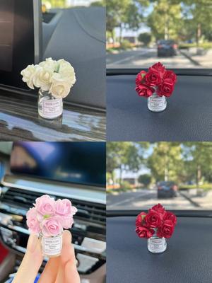Lindo Mini Jarrón de Rosas Decoración para Coche - Adorno Floral para la Consola Central del Salpicadero, Accesorios de Decoración Interior para Automóvil para Mujeres