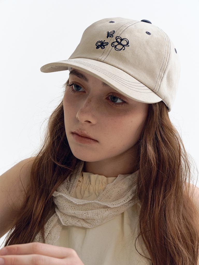 Beoteopeullaijeuinseuteomi Butterfly Embroidery Ball Cap