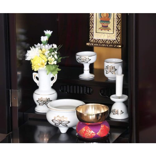 White Kinren Ceramic Buddhist Altar Set (5 pieces + bell set) with incense burner and ash, for modern miniature Buddhist altars