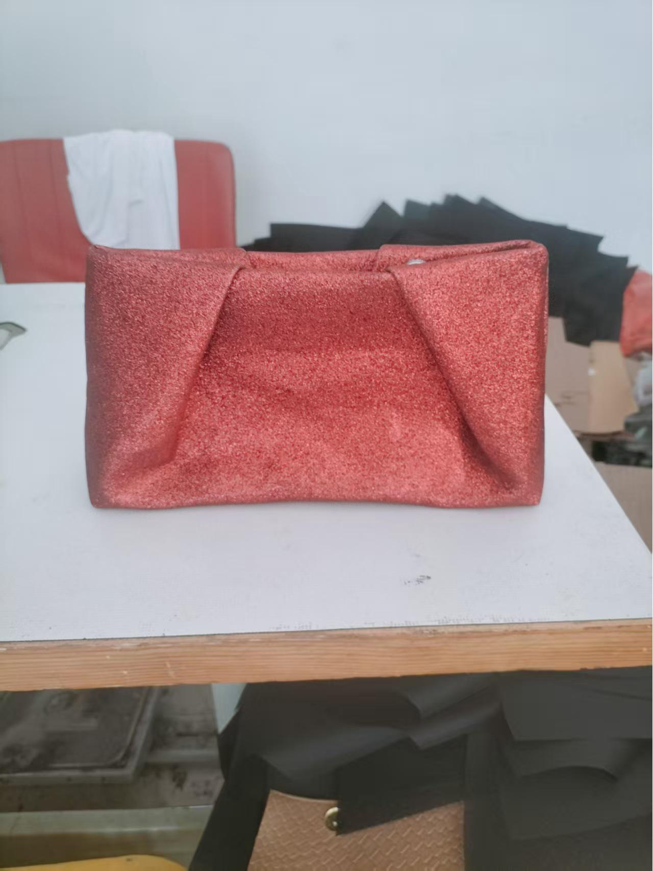 

Trendy Vintage Woven Ruched Clutch: Original Design, Copyrighted 30*16*7 cm