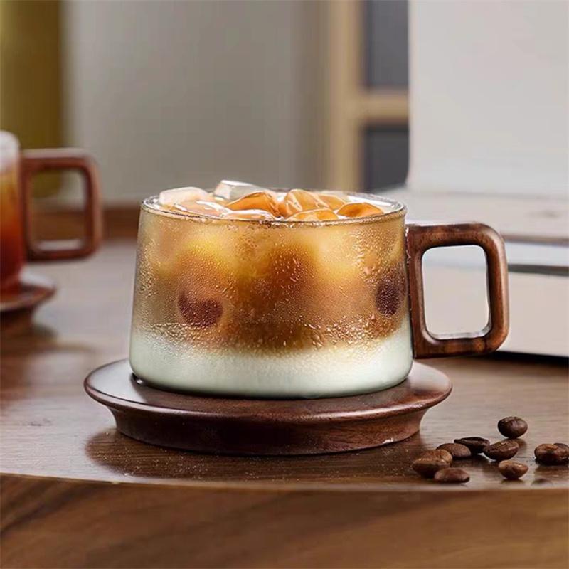 200ml Amerikanisches Latte-Glas Kaffeetasse mit rundem Holztablett Löffel Hitzebeständige Milchteetasse Tassenset für frisch gemahlenen Kaffee