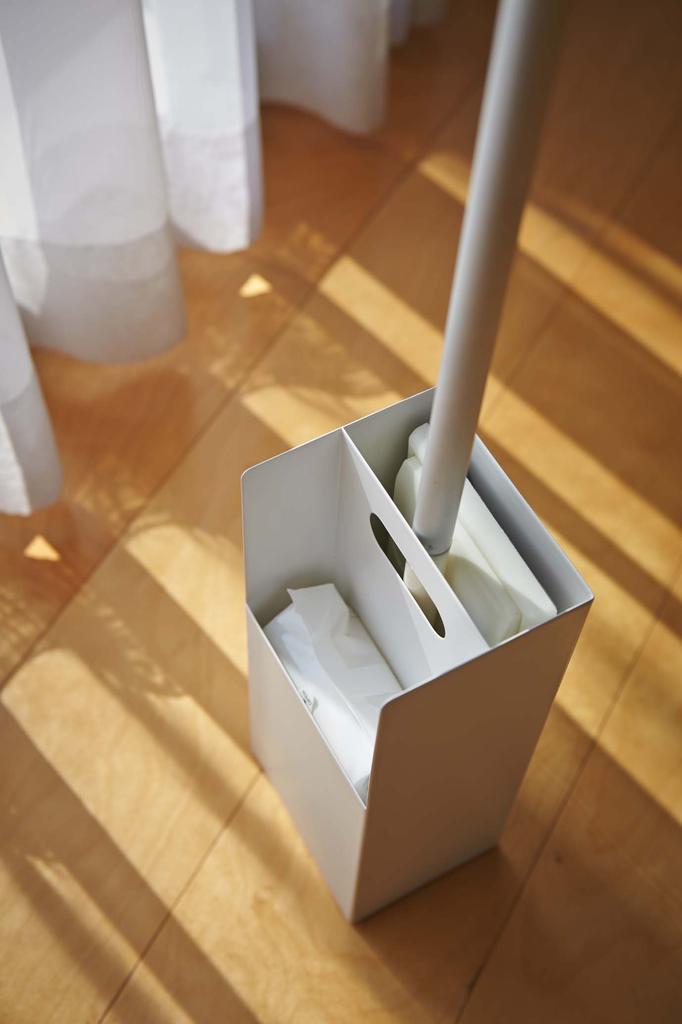 Yamazaki Bodenwischerständer, Weiß, ca.. B11 x T9 x H26cm, Platte, Aufbewahrung von Nachfüllblättern, Schlanke aufrechte Aufbewahrung, 7860