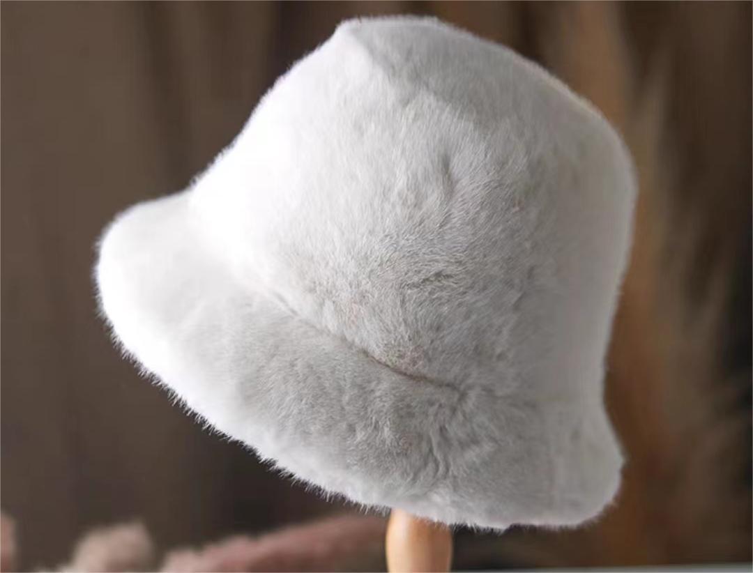 

Пухнаста панама з штучного хутра норки - Тепла плюшева модель рибалки для осені та зими білий/вершковий