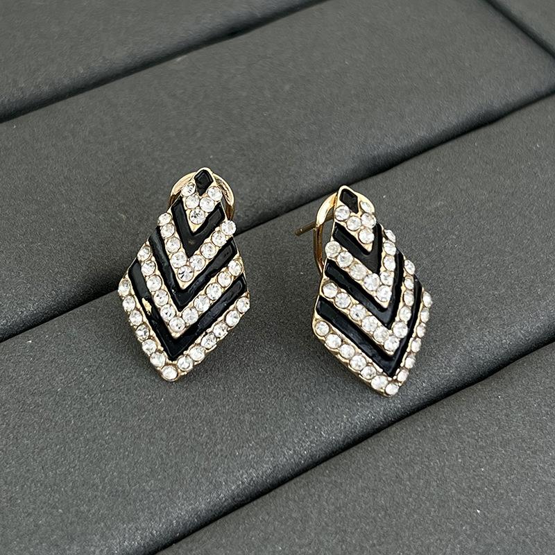 Zebra Stripe Geometric Rhinestone Ear Clips No Piercing Luxury Fashion Earrings for Women
