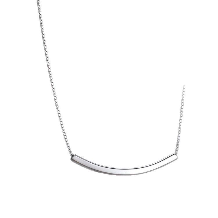 Smiling Curved Tube Necklace: Elegant Women's Stylish Design for Versatile Clavicle Chain