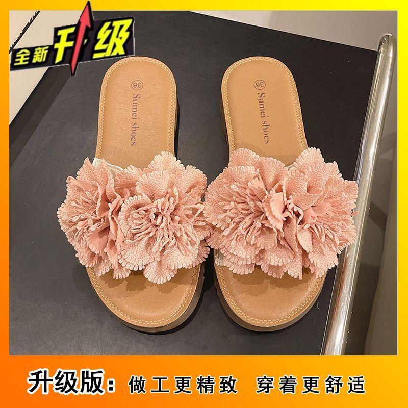 Fashion Internet celebrity versatile slippers female 2025 summer wear fairy wind flowers flat bottom beautiful beach sandals