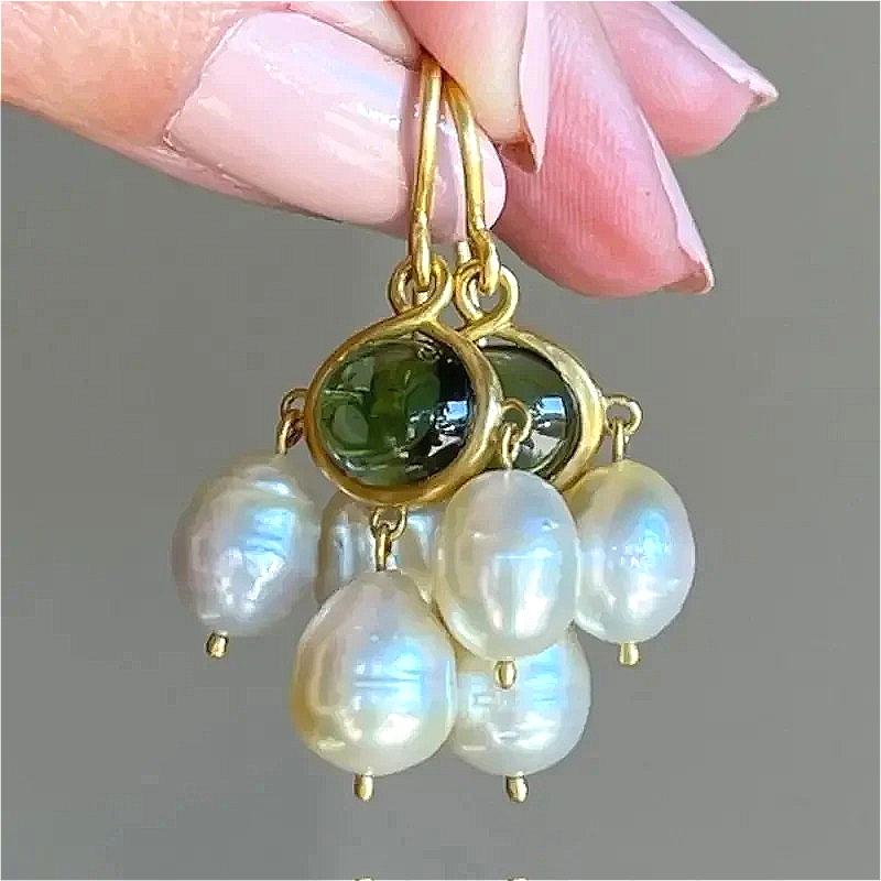 Retro Elegant Imitation Pearl Synthetic Emerald Pendant Earrings for Women Exquiaite Gorgeous Banquet Jewelry Accessories Crafts
