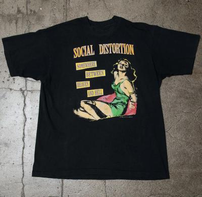 Tops – T-Shirts