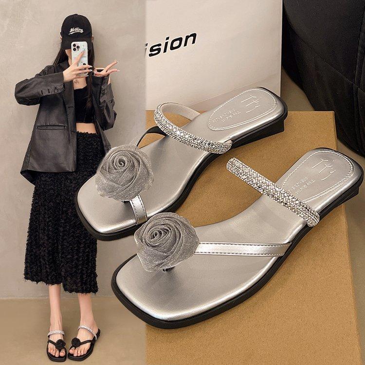 French thick heel rhinestone cool slippers women's shoes wear 2025 new summer fairy style temperament cool slippers