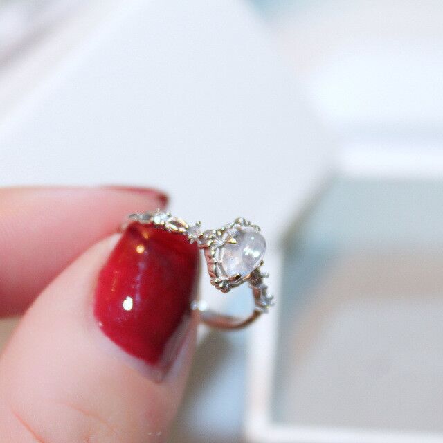 Japanese Light Luxury Jewelry Floral Retro Movable Gold Plated Ring
