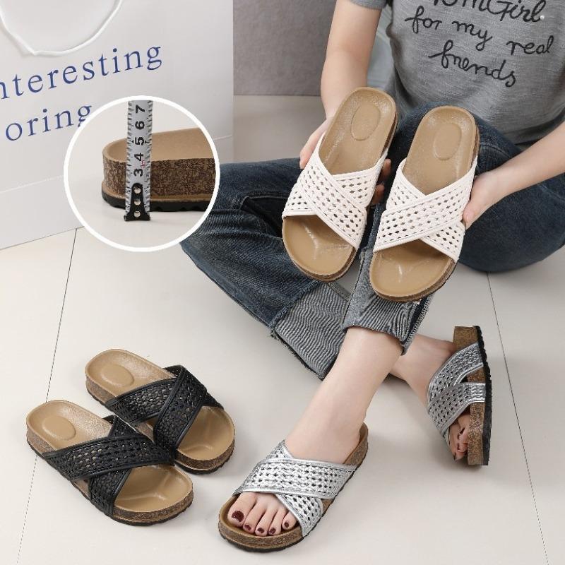 New niche hand-woven hollow breathable thick-soled slippers for women's summer outer wear style one-word slippers for women