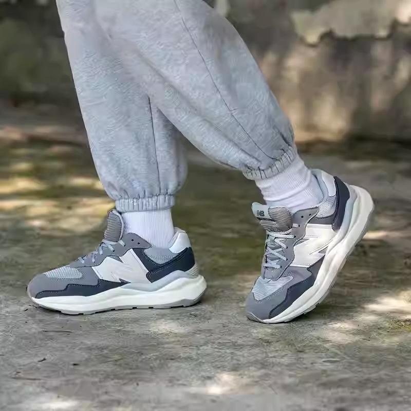 New Balance 57/40 Dětské tenisky pro větší děti Castlerock Moonbeam Šedé GC5740RT