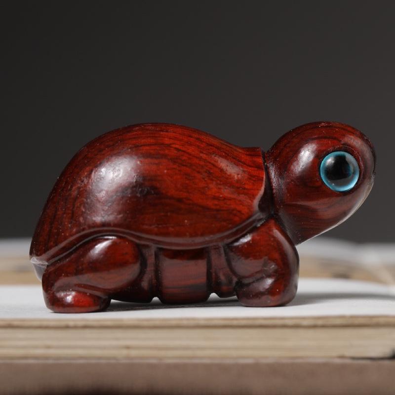 Cliff Cypress Sandalwood Turtle Carving: Small Wooden Home Ornament Size 6.5x3.3x2.9cm