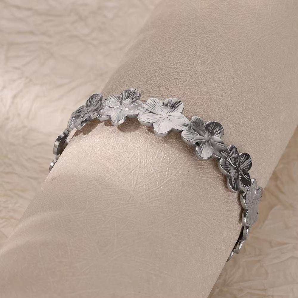 Vintage Stainless Seel Flower Bangles for Women Gold Color Stainless Steel Bracelet Femme Wrist Jewelry Accessories Pulseras