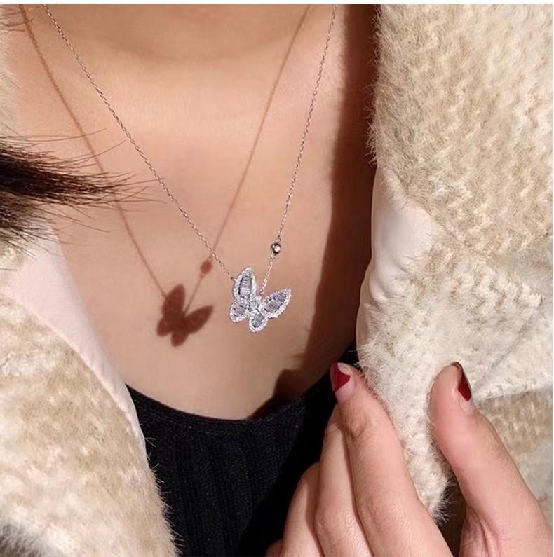 Colier Exquis cu Pandantiv Diamant Fluture - Lanț Claviculă Modă de Lux pentru Femei