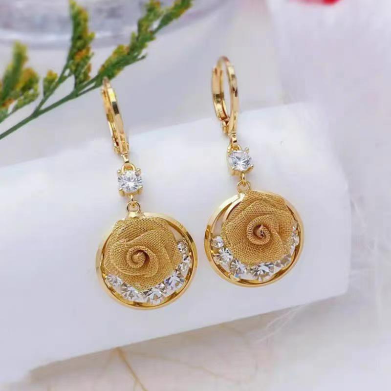 

Drunk Beauty Rose Mesh Ear Cuff Earrings - Women s Versatile Celebrity Style 2025 Jewelry золотой