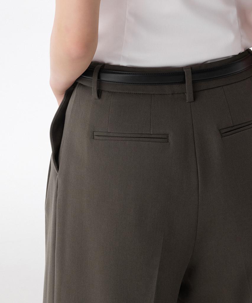 MUSINSA STANDARD WOMAN Women'S Wide Bermuda Half Slacks [Van Dyke Brown]