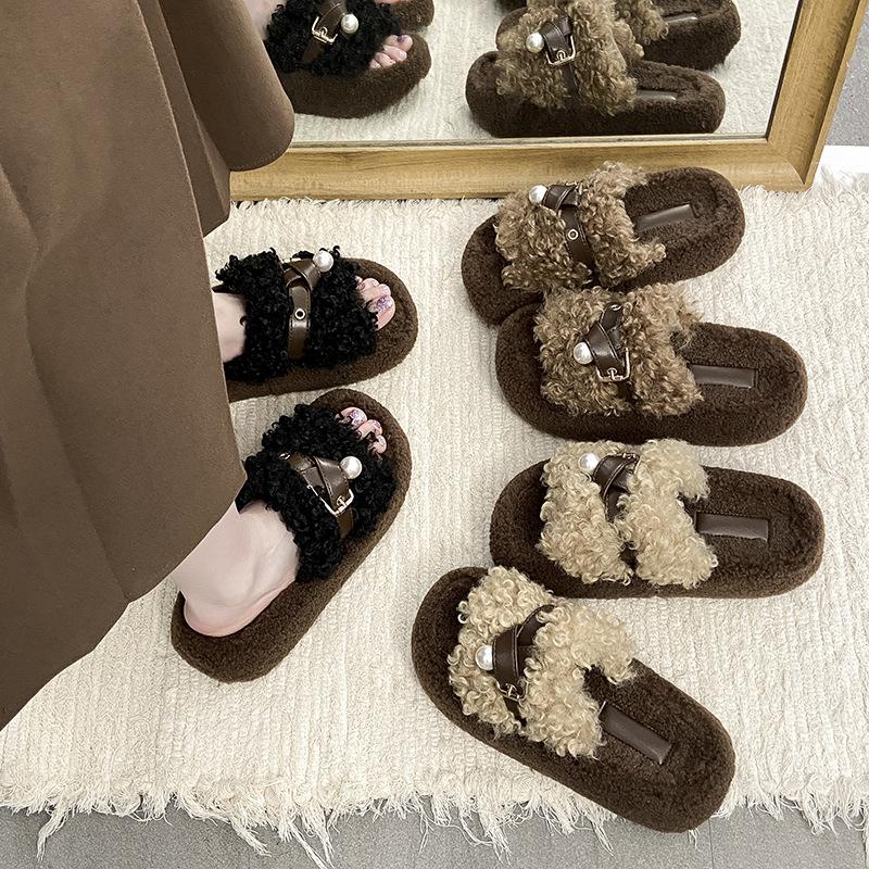 Thick-bottomed Fluffy Slippers for Women's Outerwear 2025 Autumn New Fashion Belt Buckle Lazy Casual Teddy Curly Slippers