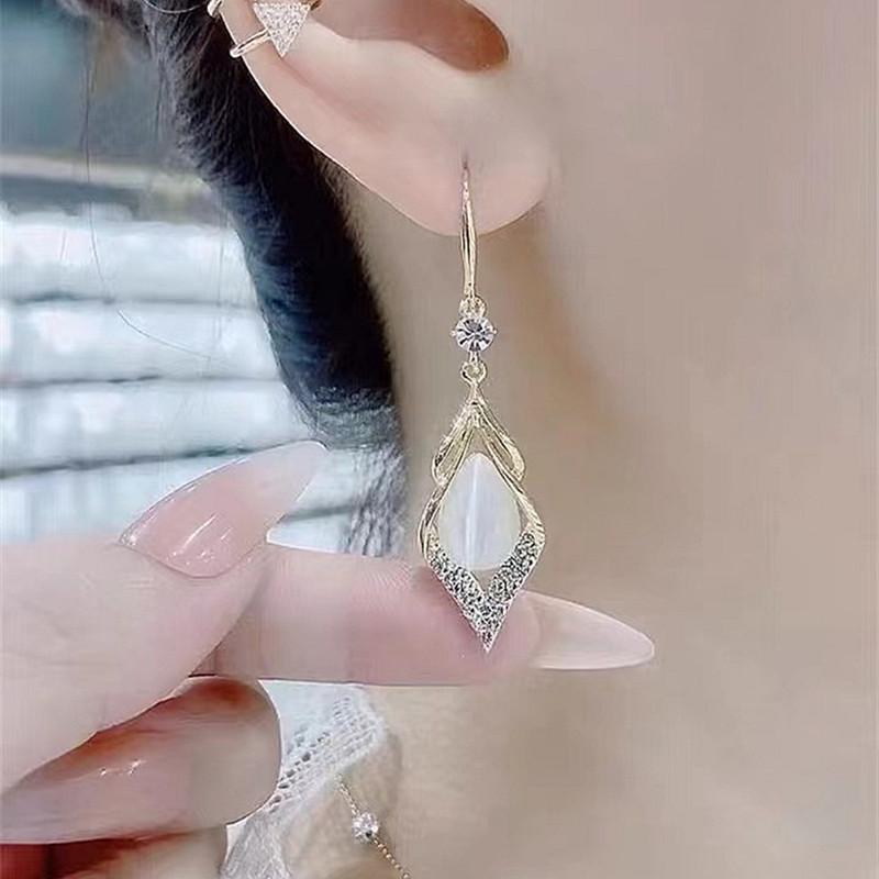 Elegant 2022 Rhinestone Cat Eye Geometric Earrings for Women - Japanese & Korean Design Rhombus Dangles