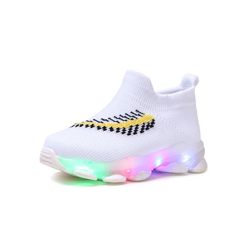 LED-Leuchtsockenschuhe Jungen und Mädchen Leuchtschuhe Herbst und Sommer Neue atmungsaktive Fliegenstrick-Sportschuhe Federleuchtende Schuhe