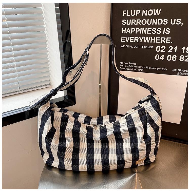 

Striped casual messenger canvas bag fashion out shoulder bag women s large capacity new niche commuter tote bag чёрный