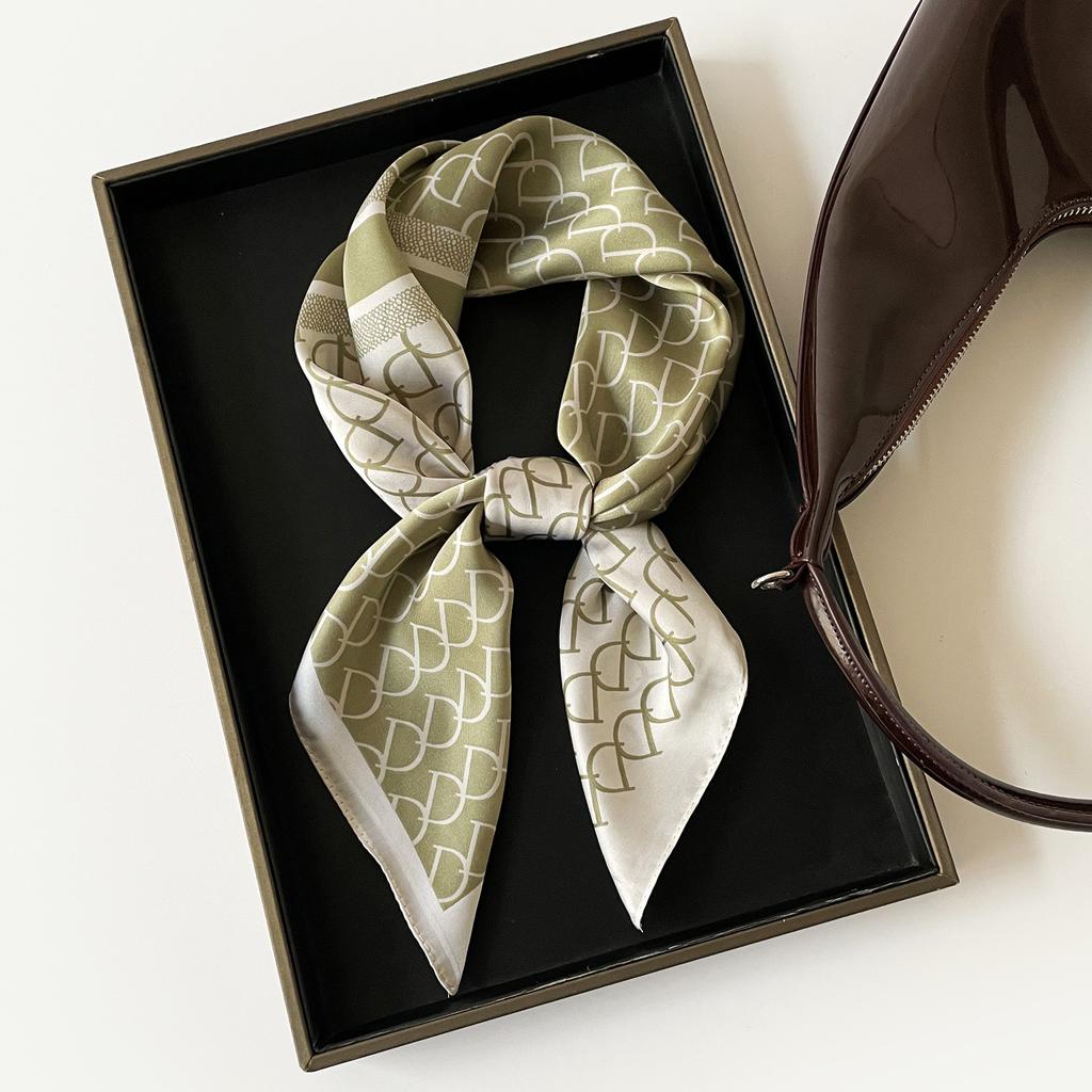 Silk scarf 71cm small square scarf women 1116 new color matching letter D printing silk scarf versatile temperament scarf wholesale