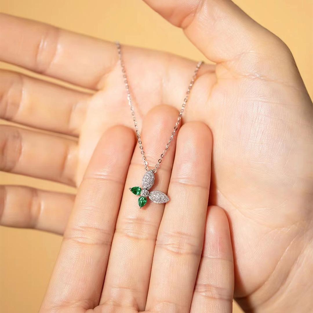 Модное Женское Украшение Изумрудная Простая Холодный Ветер Слегка Инкрустированная Цепочка на Ключицы Женская Персональность Бабочка Циркониевое Ожерелье
