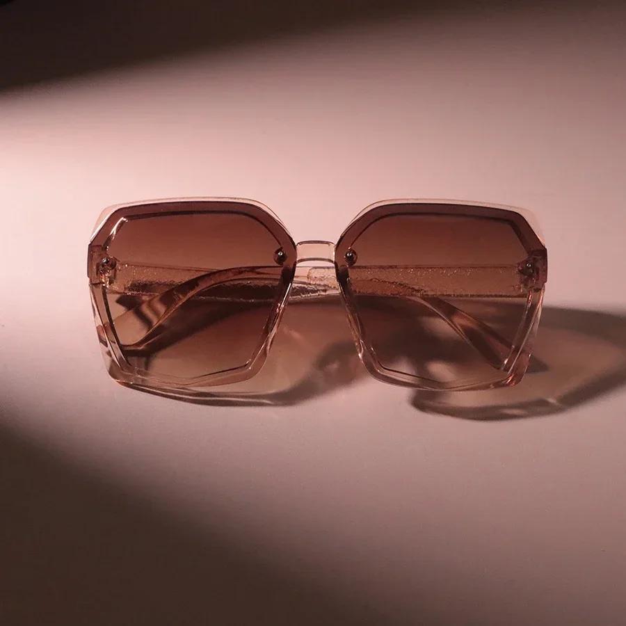 Retro Square Sunglasses Women Men Brand Classic Sun Glasses Female Male Fashion Designer Travel Casual Shades