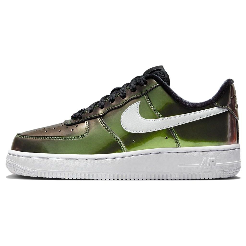 

Женские кроссовки Nike Air Force 1 Low Iridescent черно-белые FV1173-010 36.5
