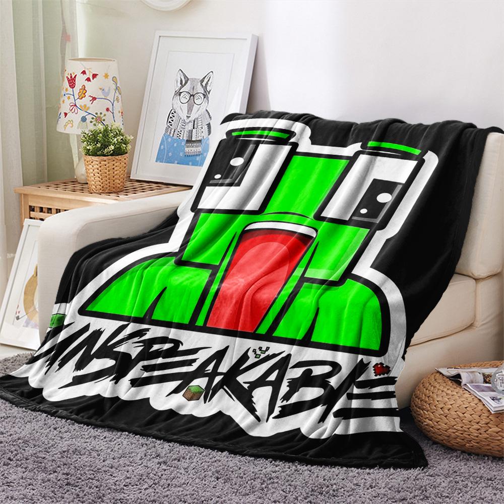 1PC Green Pixel Forest Custom Name Patterned Flannel Blanket Suitable For All Seasons For Home Decor Warmth And Comfort Gifts Holiday Present
