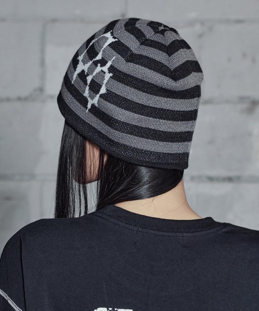Lujeoseukeulleob Symbol Logo Striped Beanie Black