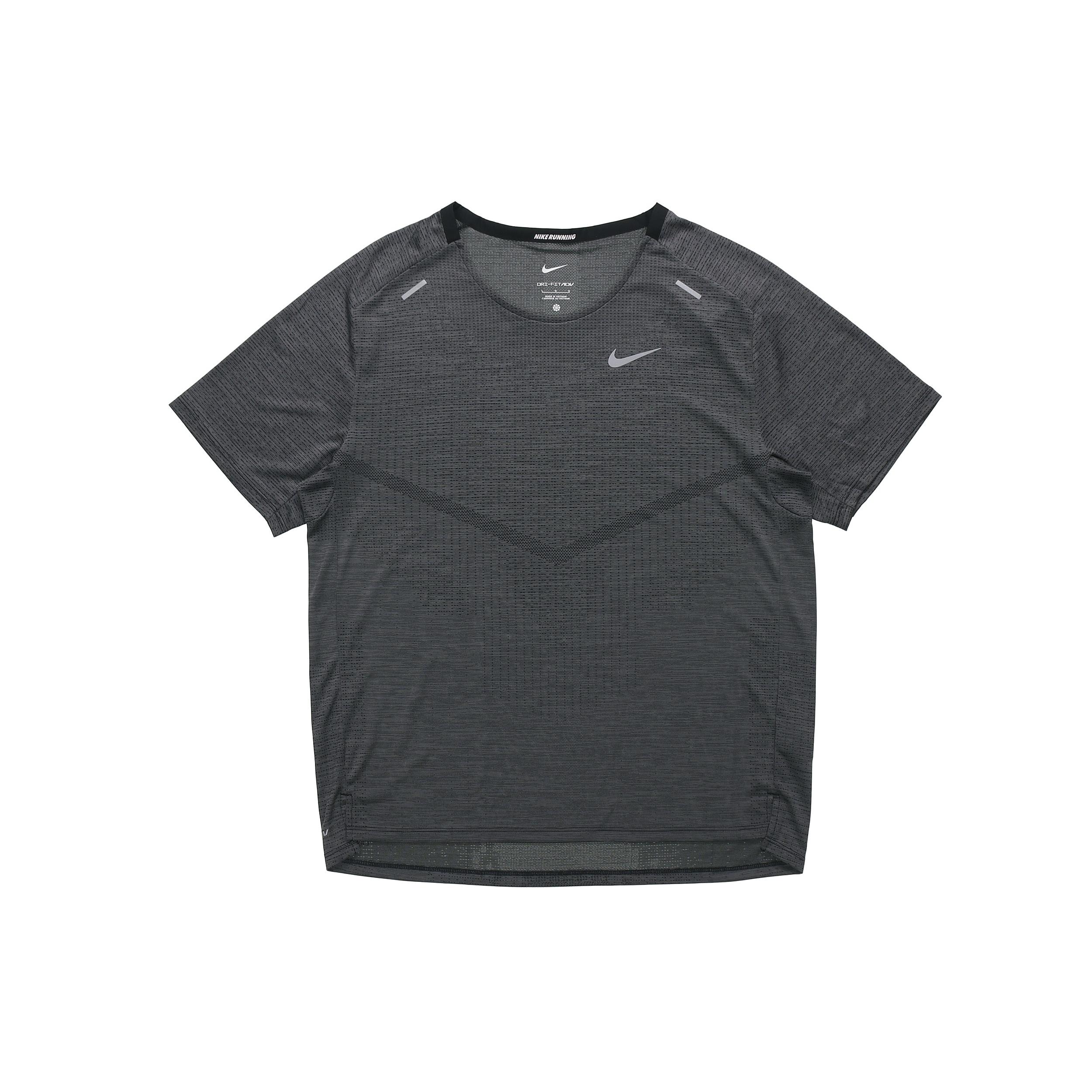 

New Nike T Shirts Men Dark Gray CZ9047-010 M