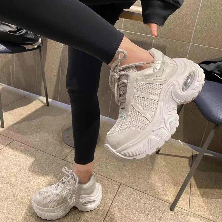 Mesh breathable thick sole heightening leather air cushion dad shoes women's retro polishing 2025 spring new sports and leisure shoes
