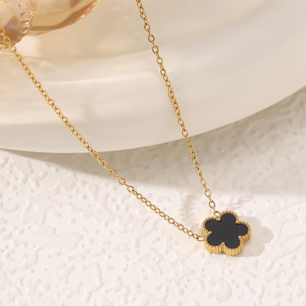 18K Gold Five-Petal Mother-of-Pearl Pendant Necklace for Women
