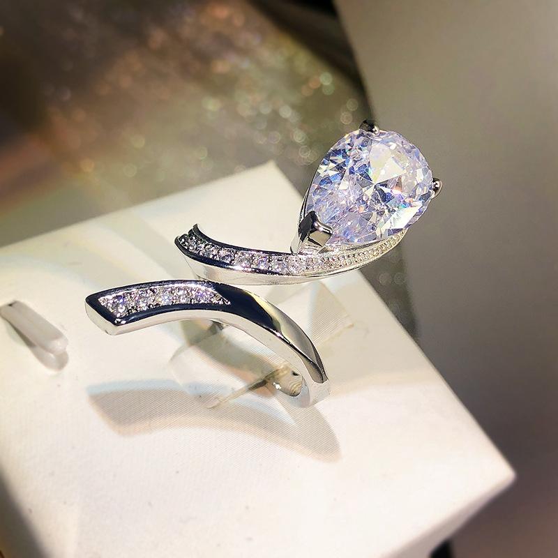 Light Luxury Zircon Wrapped Geometric Ring Fashion Personality Design Sense Cold Style Index Finger Ring Women's Decorative Ring