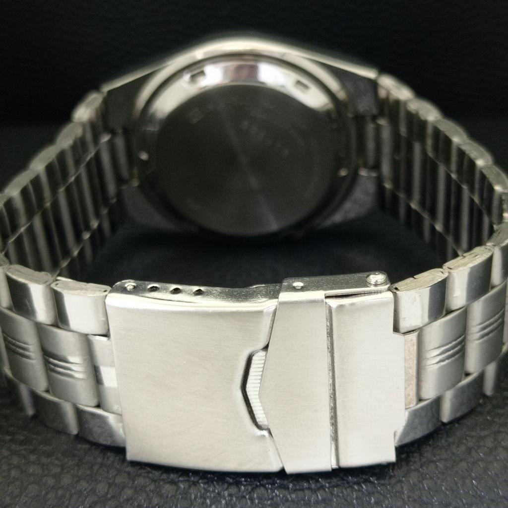 GENUINE VINTAGE SEIKO 5 AUTOMATIC 7S26A JAPAN MENS SILVER DIAL WATCH a702469-5 R124-a702469