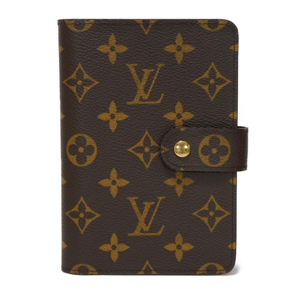 

Used LV Logo Flower Passport Cover, Monogram, Excellent Condition, 12564 Porte Papier Zip M61207 7941 Armagnac Unisex