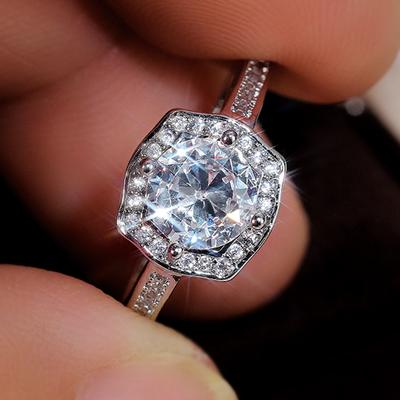 New Simple Design Elegant Women Wedding Rings Silver Color Brilliant Cubic Zirconia Party Anniversary Rings Statement Jewelry