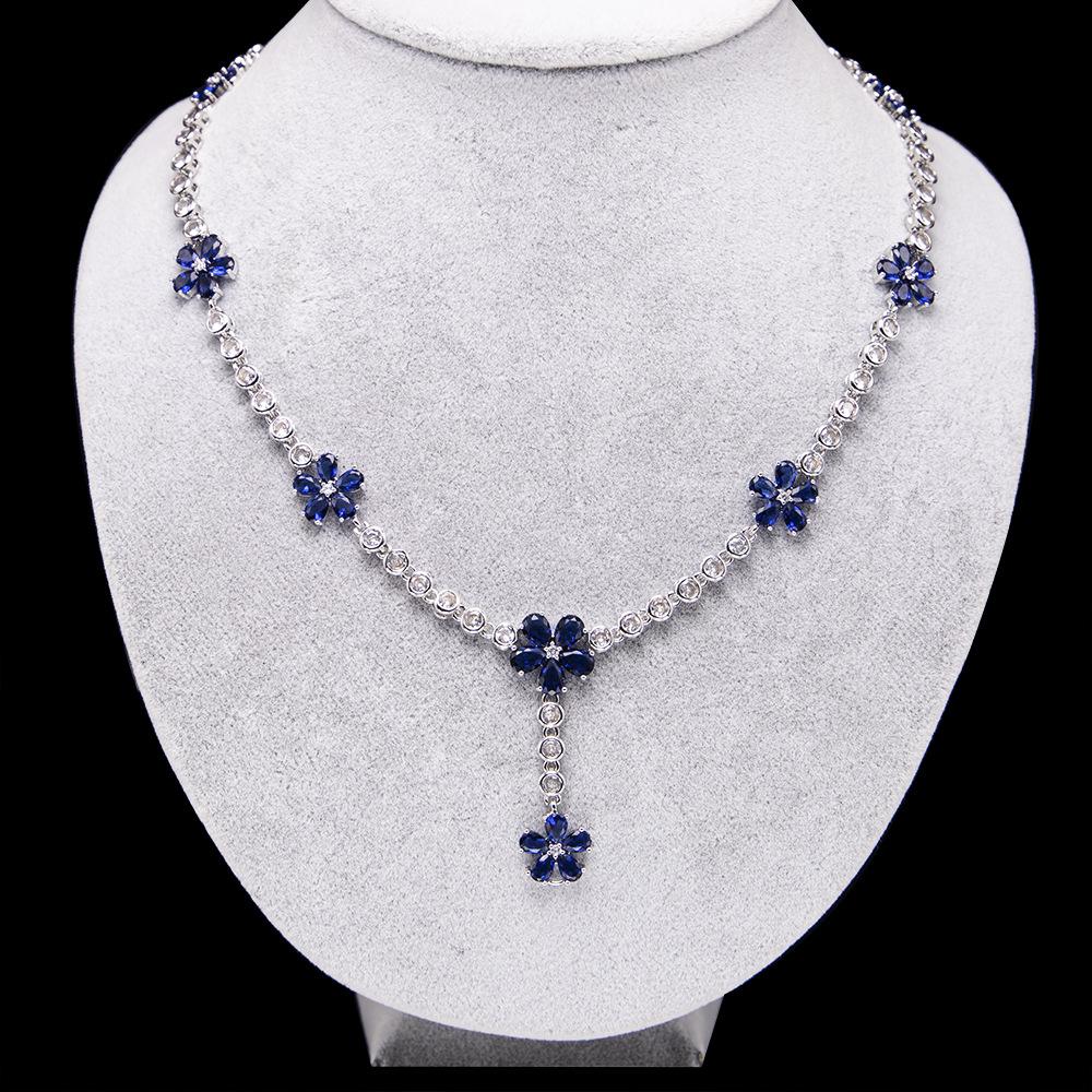 Accessories Women'S Zircon Necklace Women'S Versatile Clavicle Chain Flower Small Fresh Pendant High-End Necklace Women'S