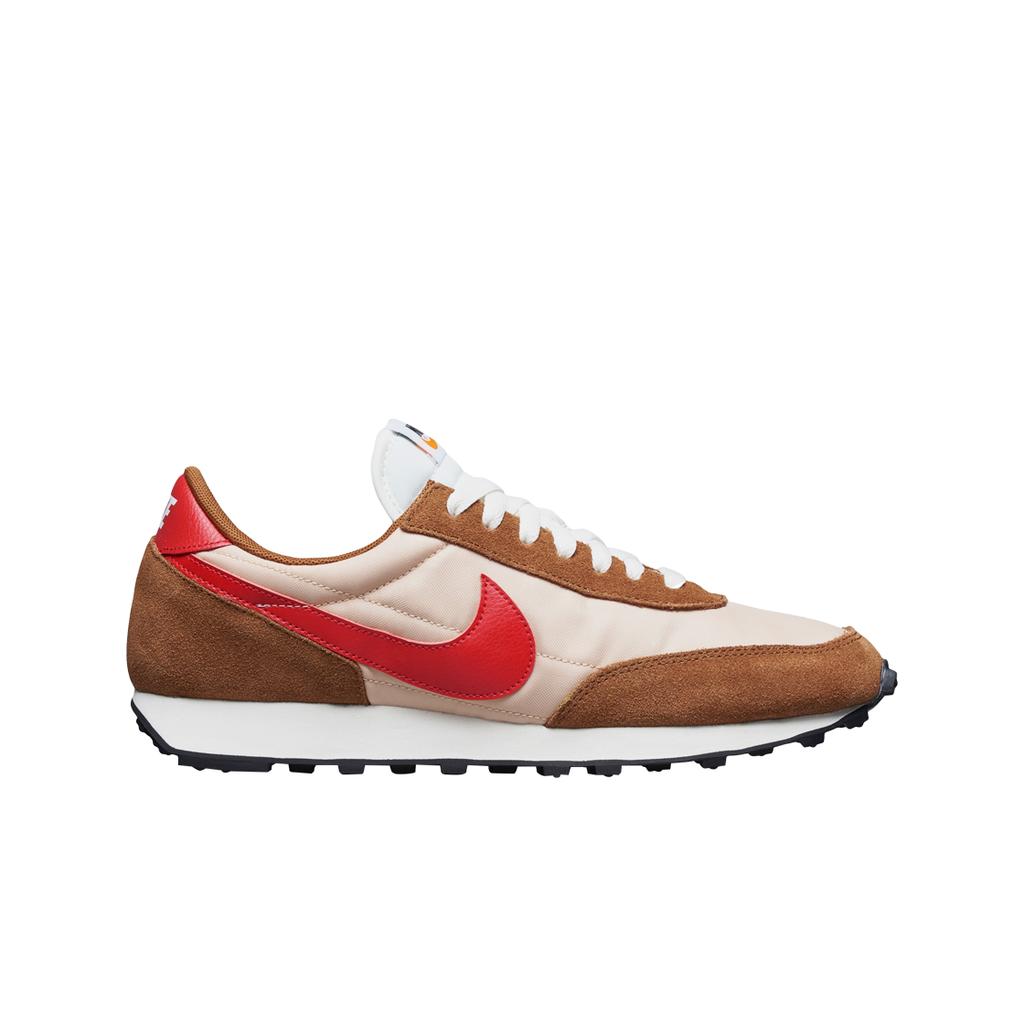 (w) Nike Daybreak Shimmer University Red